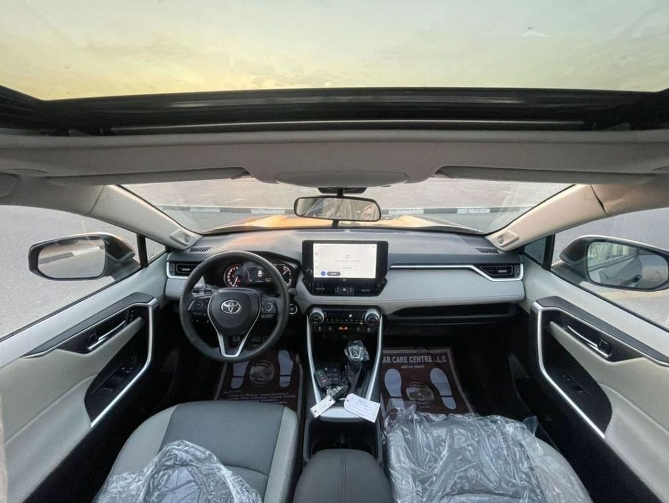 Toyota RAV4 2024 Toyota Rav4 XLE Premium+ 2.5L V4 - AWD 4x4 - Full Option With Radar - 2 Keys -