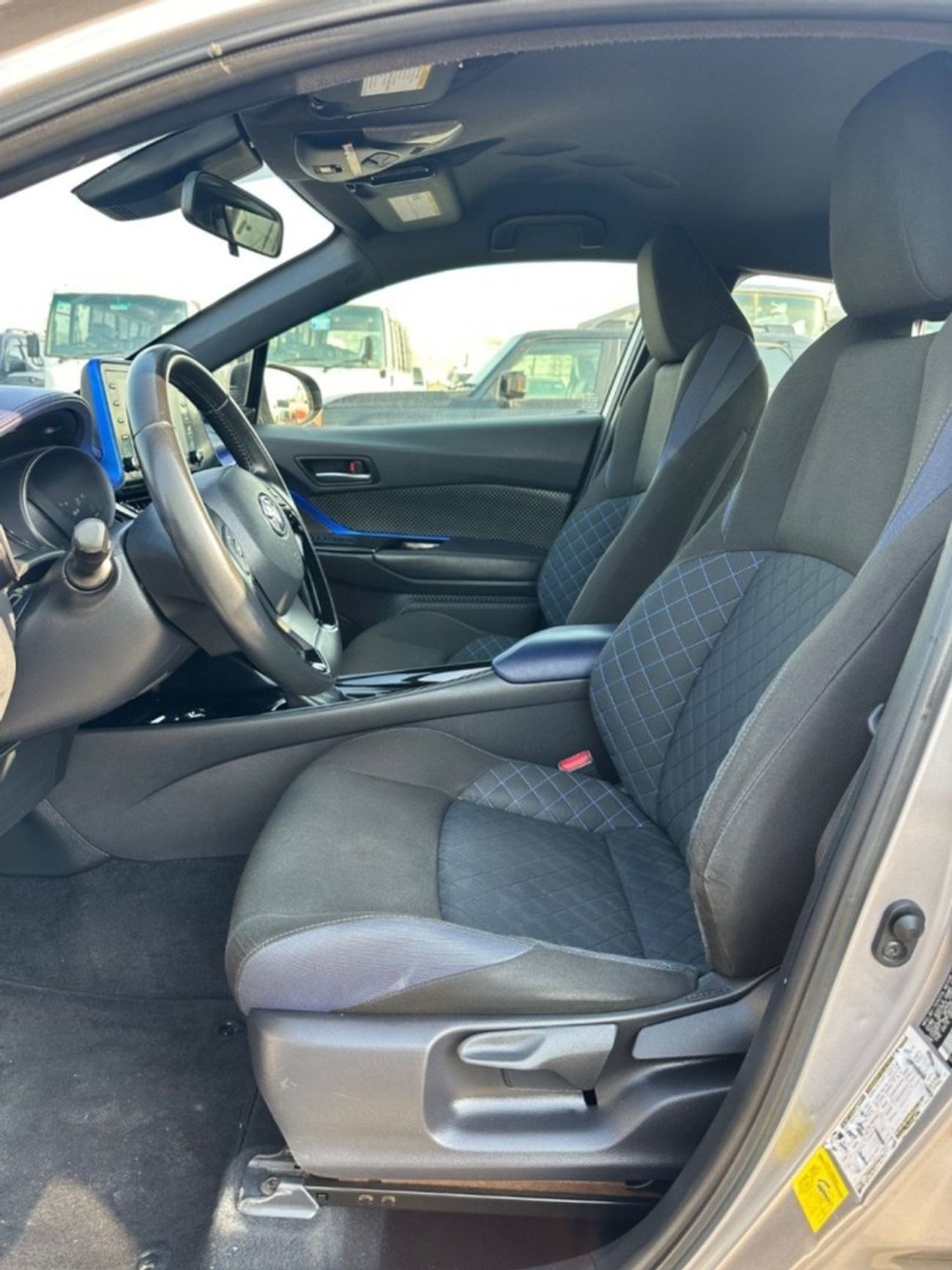 Toyota CHR XLE premium