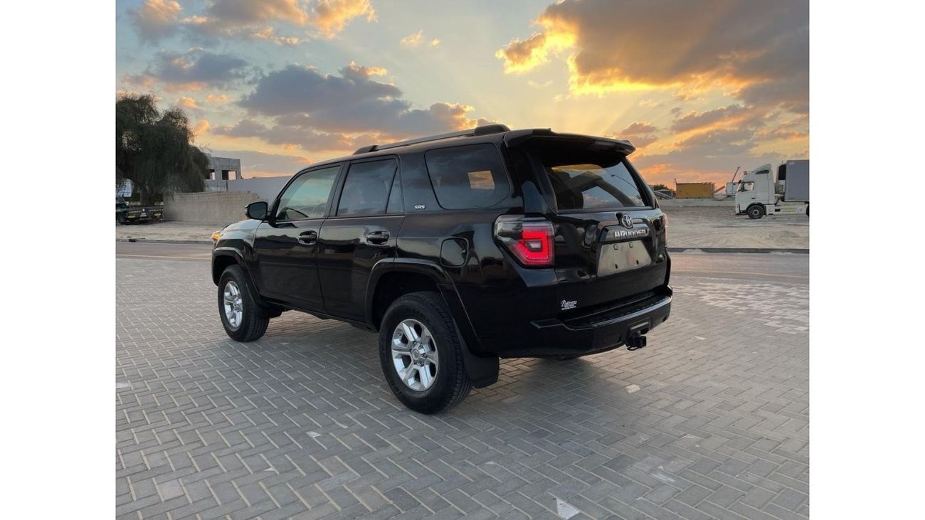 تويوتا Runner4 2021 SR5 PREMIUM SUNROOF 4x4 FULL OPTION US SPEC