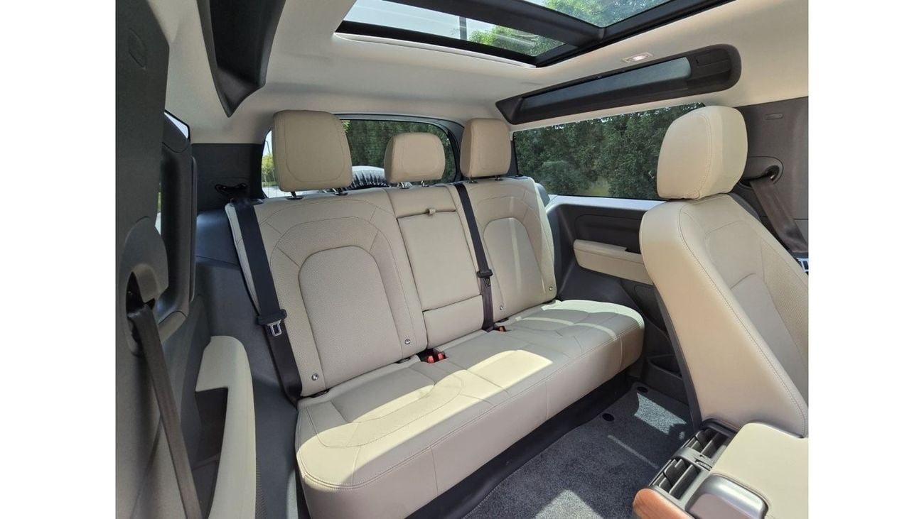 Land Rover Defender DEFENDER 2023 GCC V6 UNDER WARRANTY TILL 150000 KM 5 YEARS // LOW MILEAGE // PERFECT CNDITION