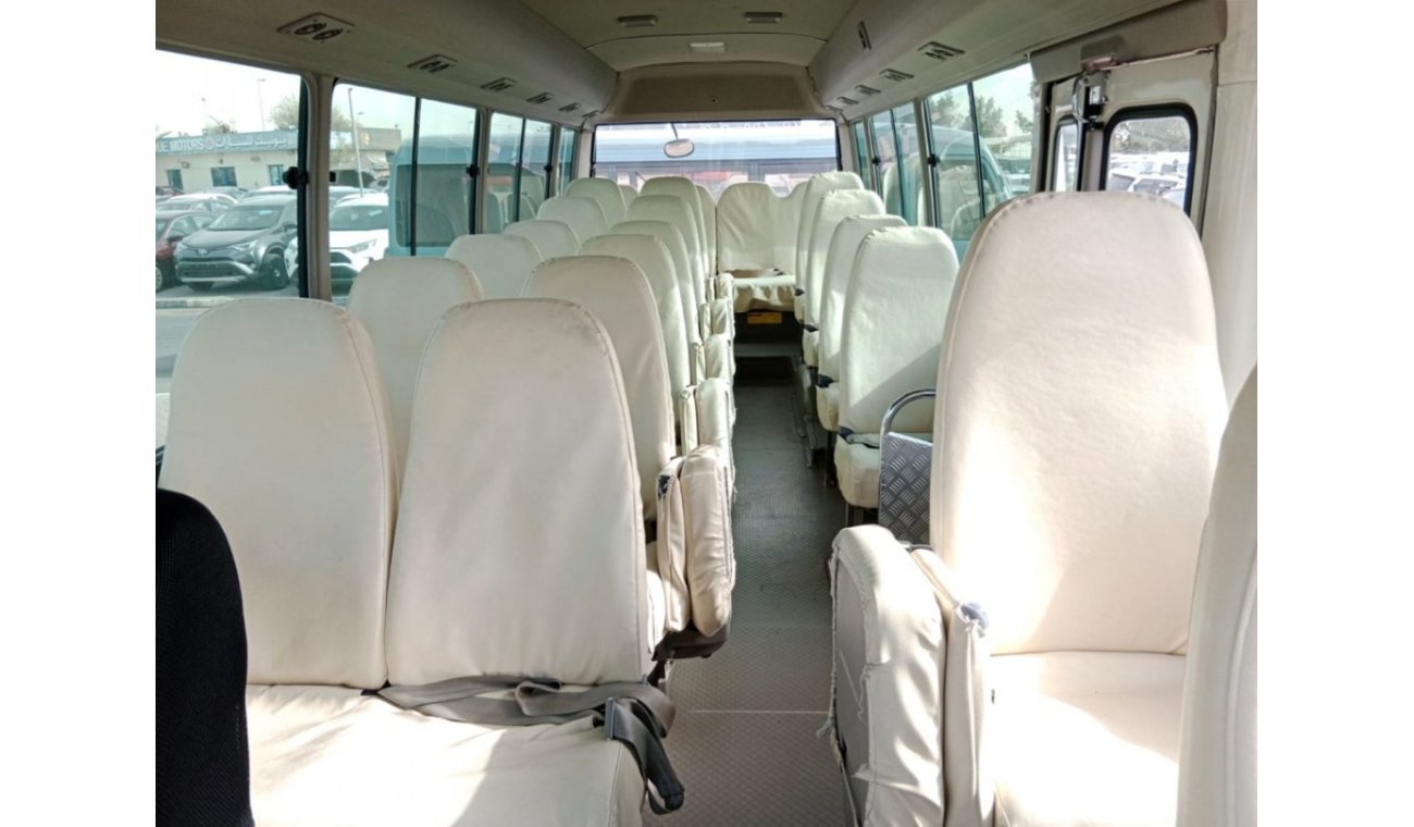 Toyota Coaster TOYOTA COASTER BUS RIGHT HAND DRIVE (PM1587)