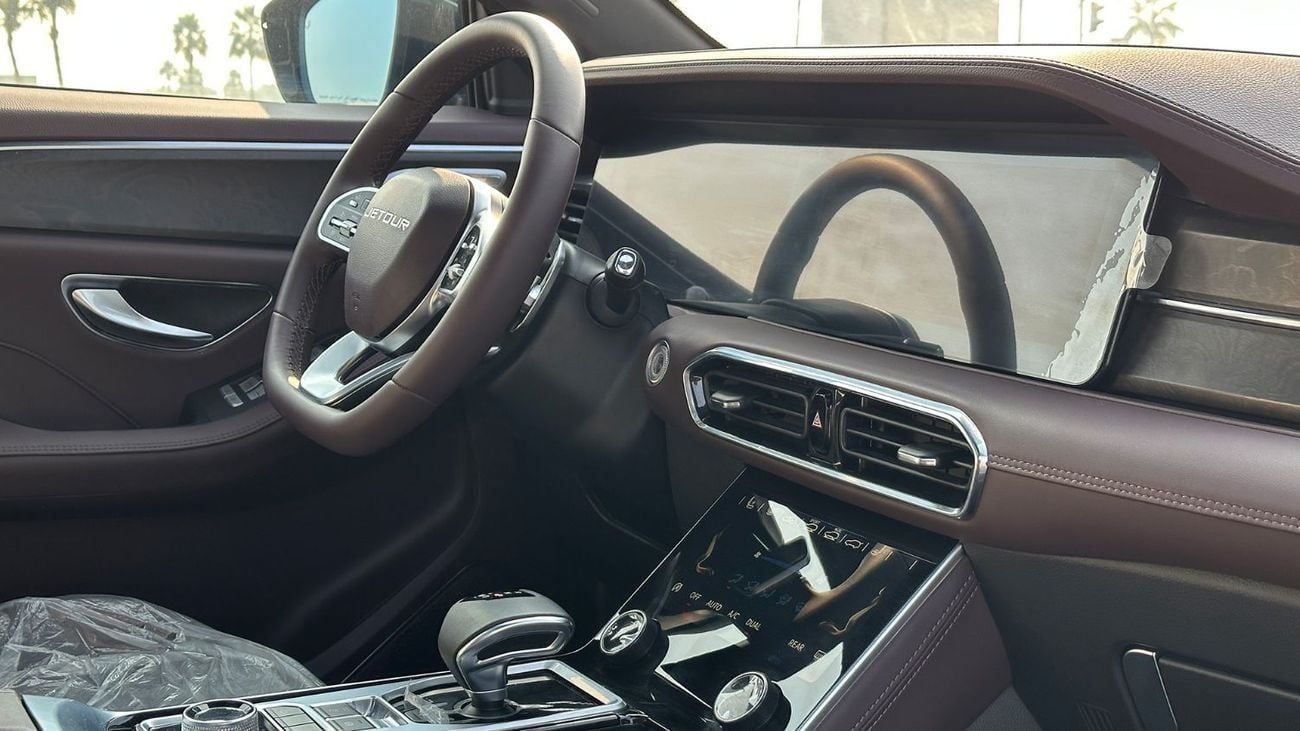 Jetour X90 Plus Luxury 2024 GCC 2.0L Turbo Low Mileage