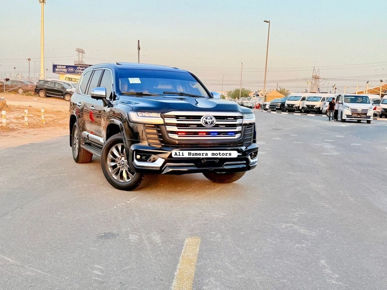 Toyota Land Cruiser GXR+ 4.0L Toyota landcuriser GXR V6 Years 2018 full upgraded interior & exterior police light petrol