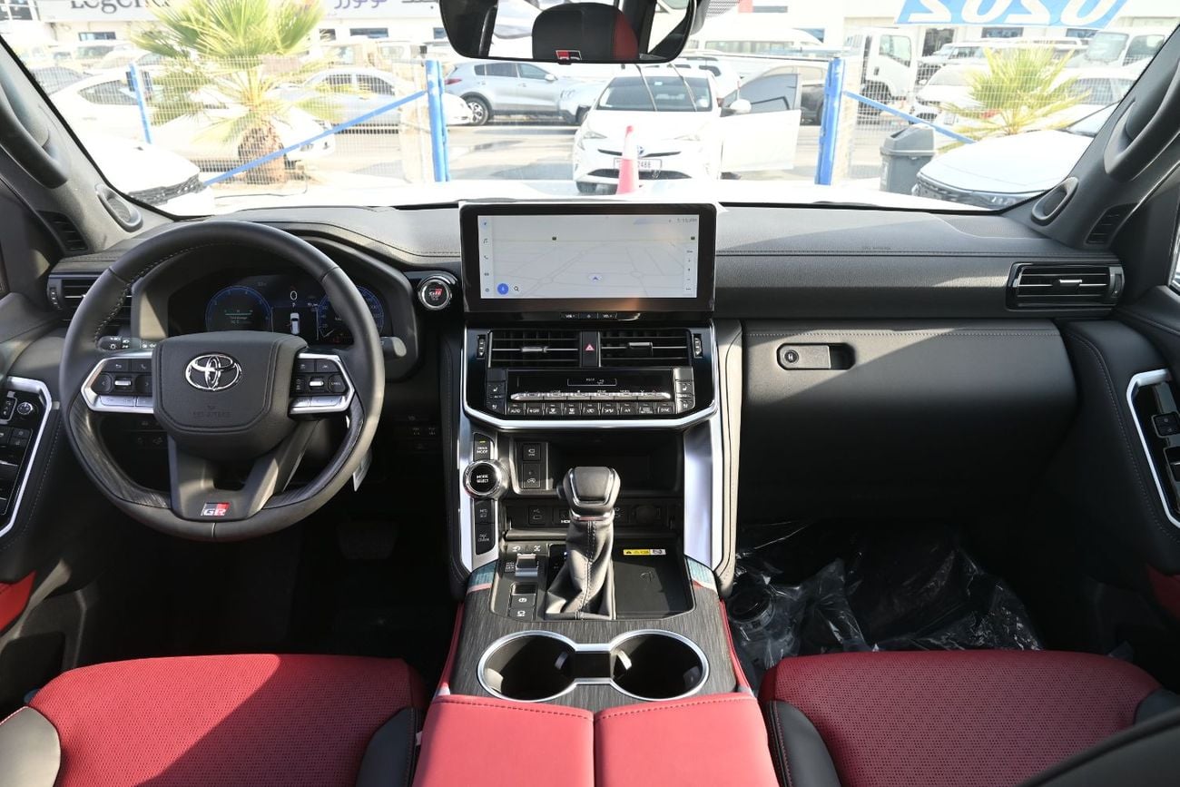 Toyota Land Cruiser GR SPORT Toyota Land Cruiser GR-Sport 3.5L Twin Turbo + Hybrid V6 4WD