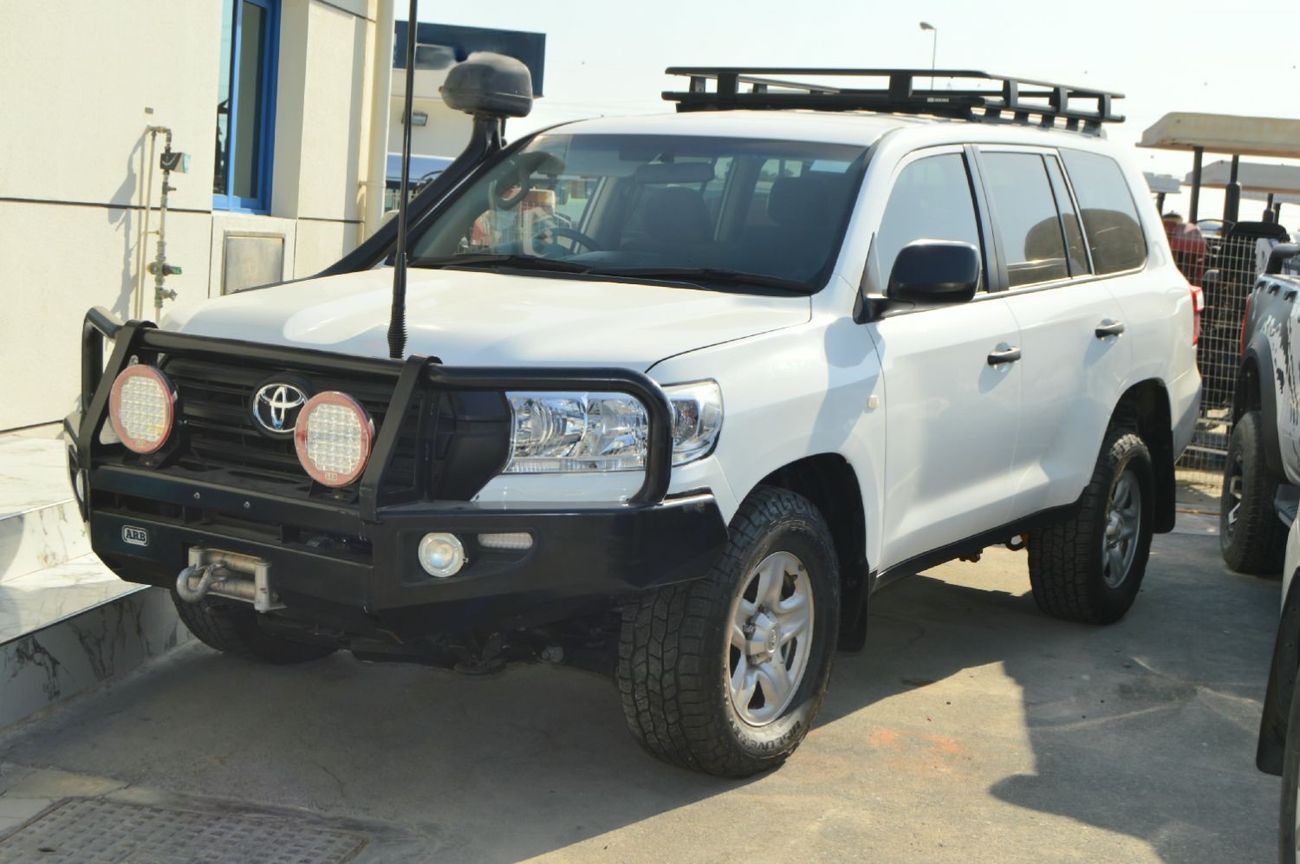 تويوتا لاند كروزر GX