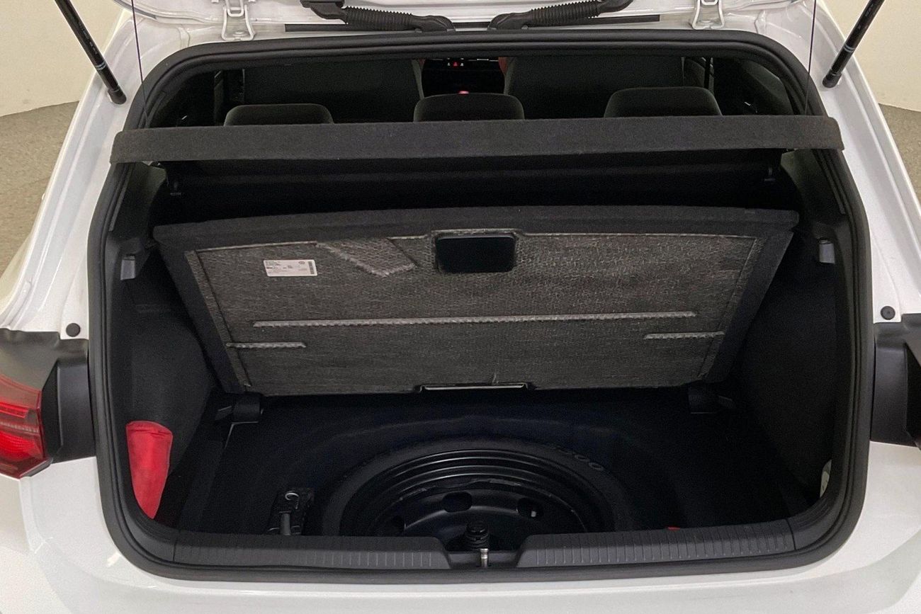 Volkswagen Golf GTI - Cloth | Carnival Sale • UP TO AED 20,000 OFF | Guaranteed Warranty | 0 Down Payment