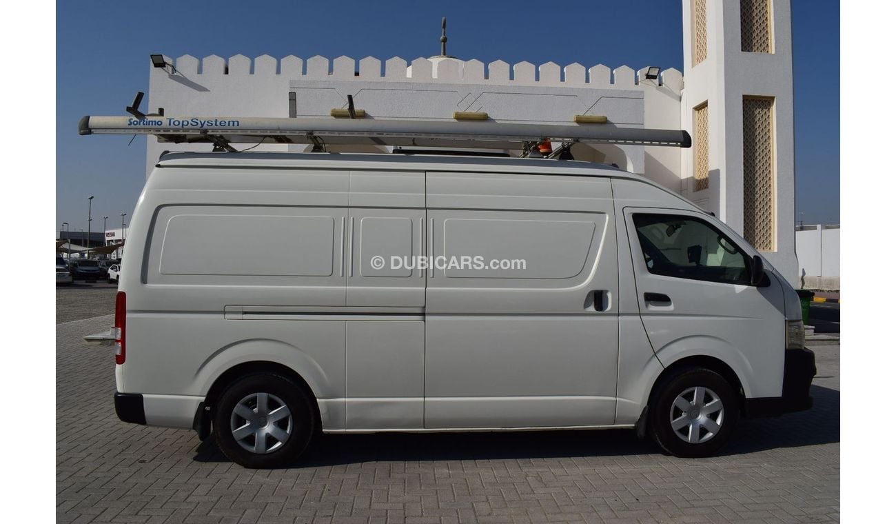 Toyota Hiace GL - High Roof LWB Toyota Hiace Highroof Sortimo Top System Service Van, Model:2013. Excellent condi