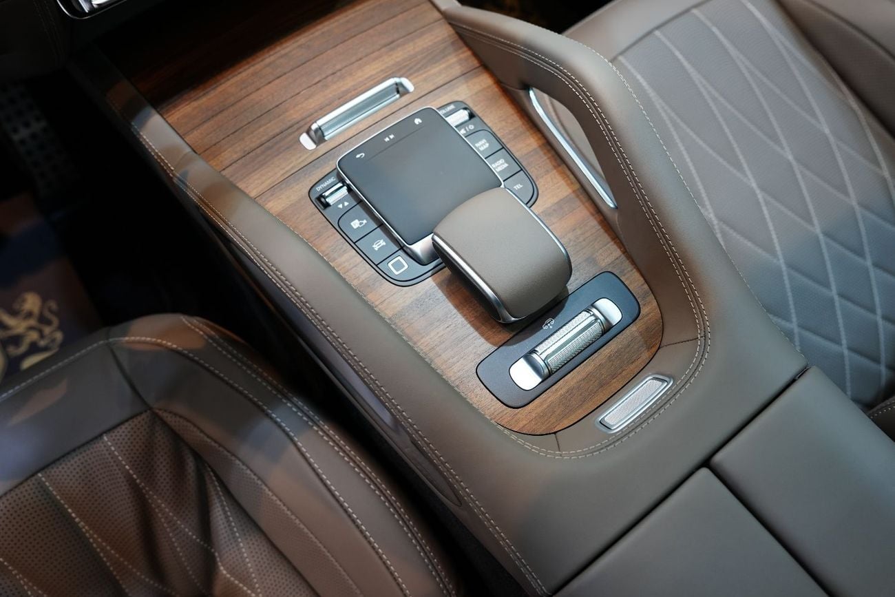 مرسيدس بنز GLE 53 AMG 4Matic+, Manufaktur Interior Package, Panoramic Roof, Gargash Warr + Serv!!