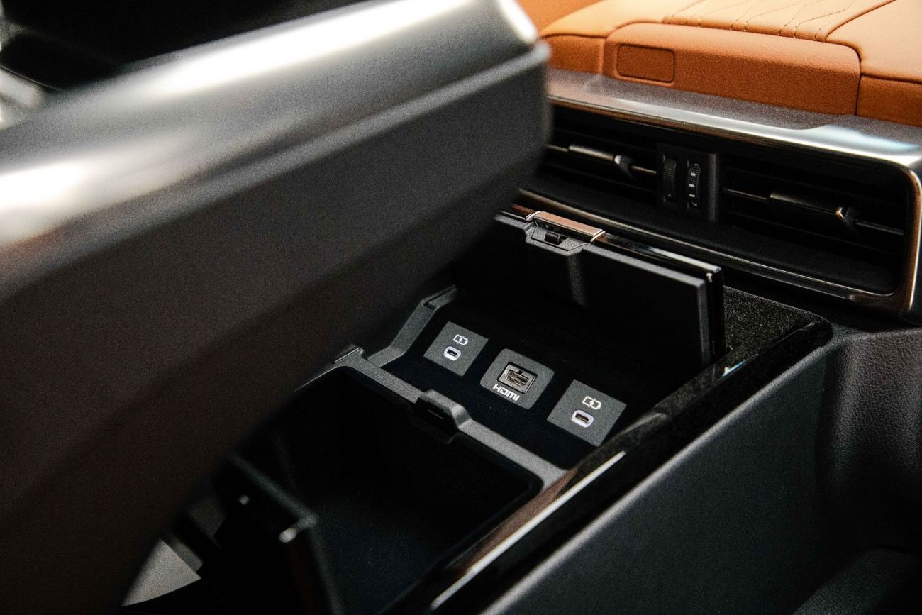 Lexus LX 600 VIP 3.5L - Sonic Quartz Inside VIP Sun Flair | Export Only