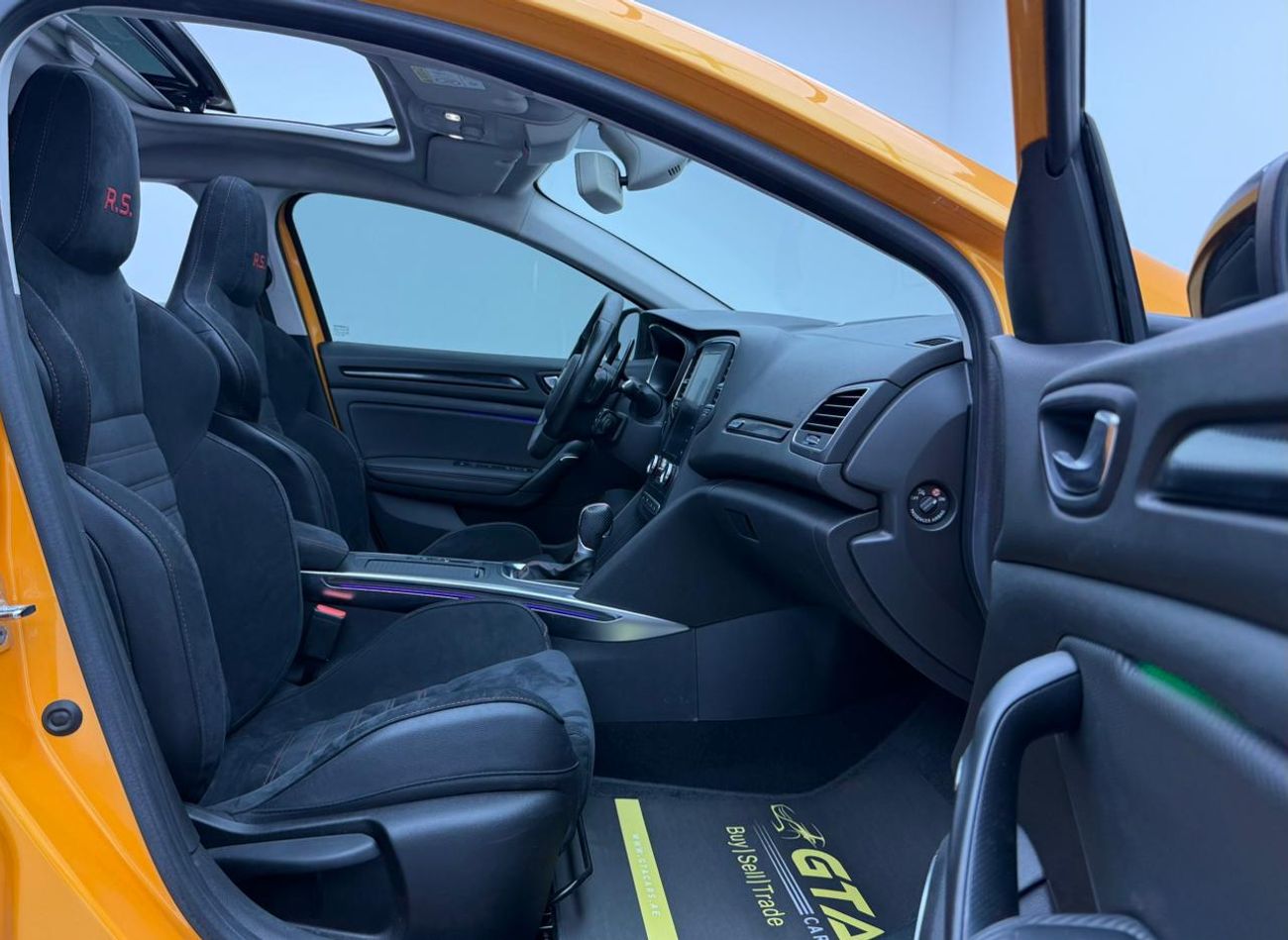 Renault Megane RS Trophy 1.8L 2020 Renault Megane RS Tropy ,Warranty ,Service History ,Excellent Condition, GCC