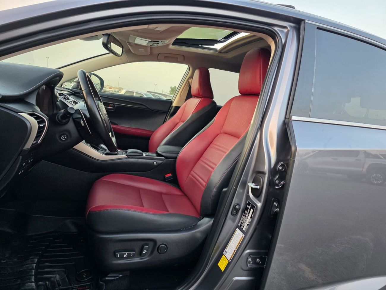 Lexus NX300 2021 Model Lexus NX300 Sunroof , 360 camera and trunk automatic