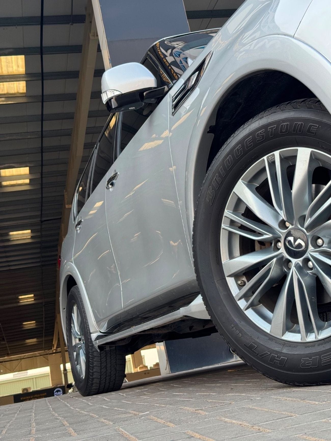 Infiniti QX80 LUXE PROACTIVE