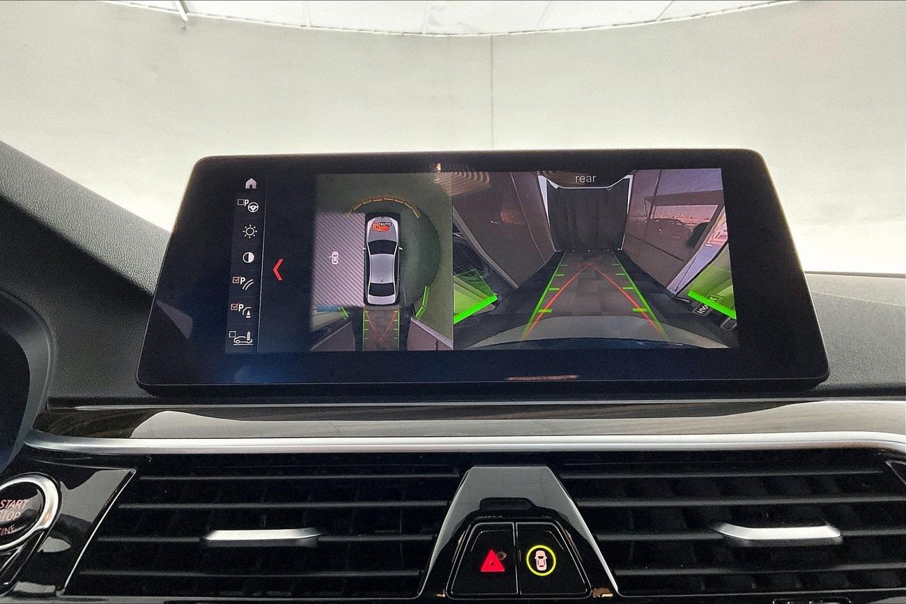 بي أم دبليو 520i M Sport | عرض العيد الحصري | خالية من أضرار الفيضانات