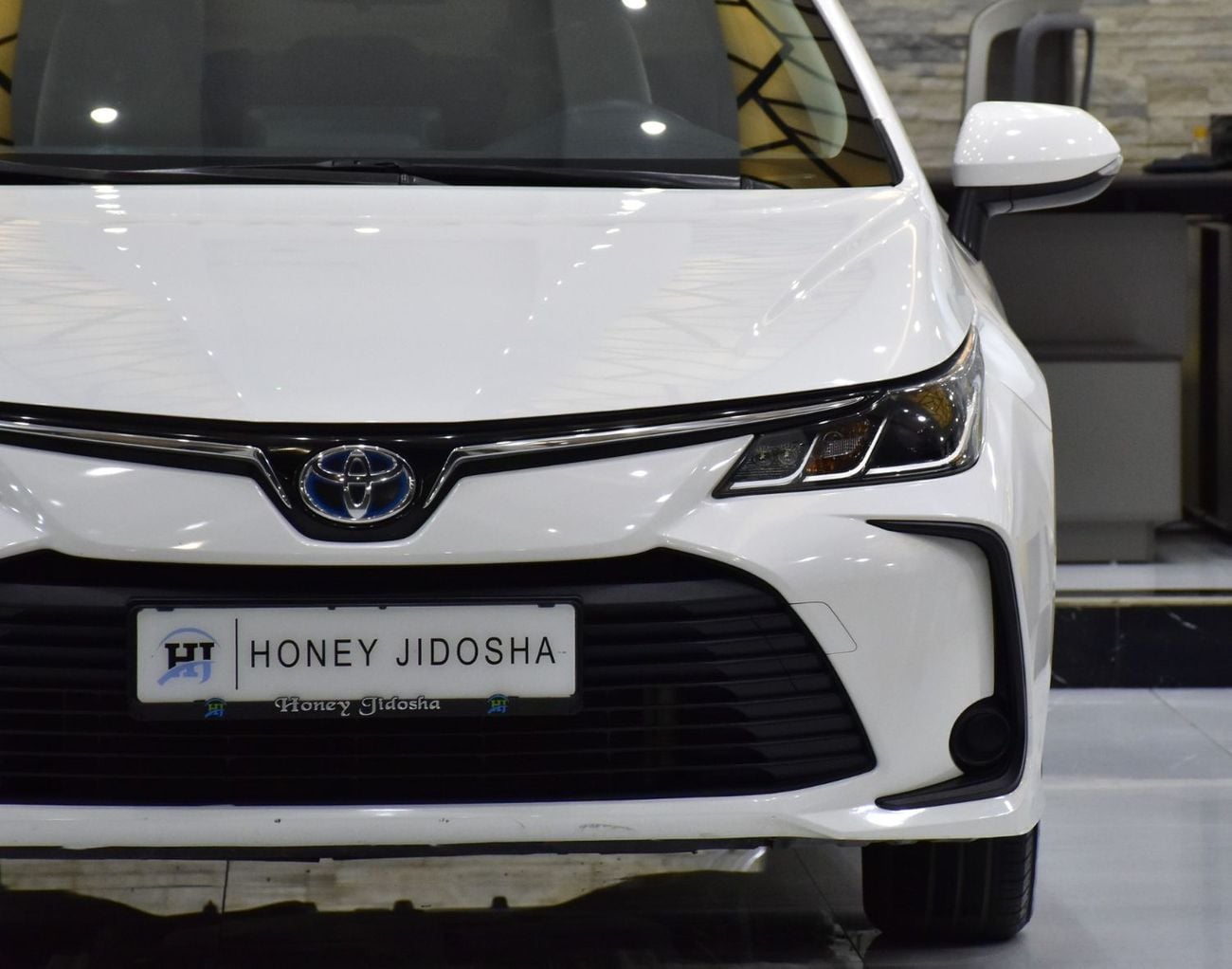 تويوتا كورولا EXCELLENT DEAL for our Toyota Corolla Hybrid ( 2020 Model ) in White Color GCC Specs