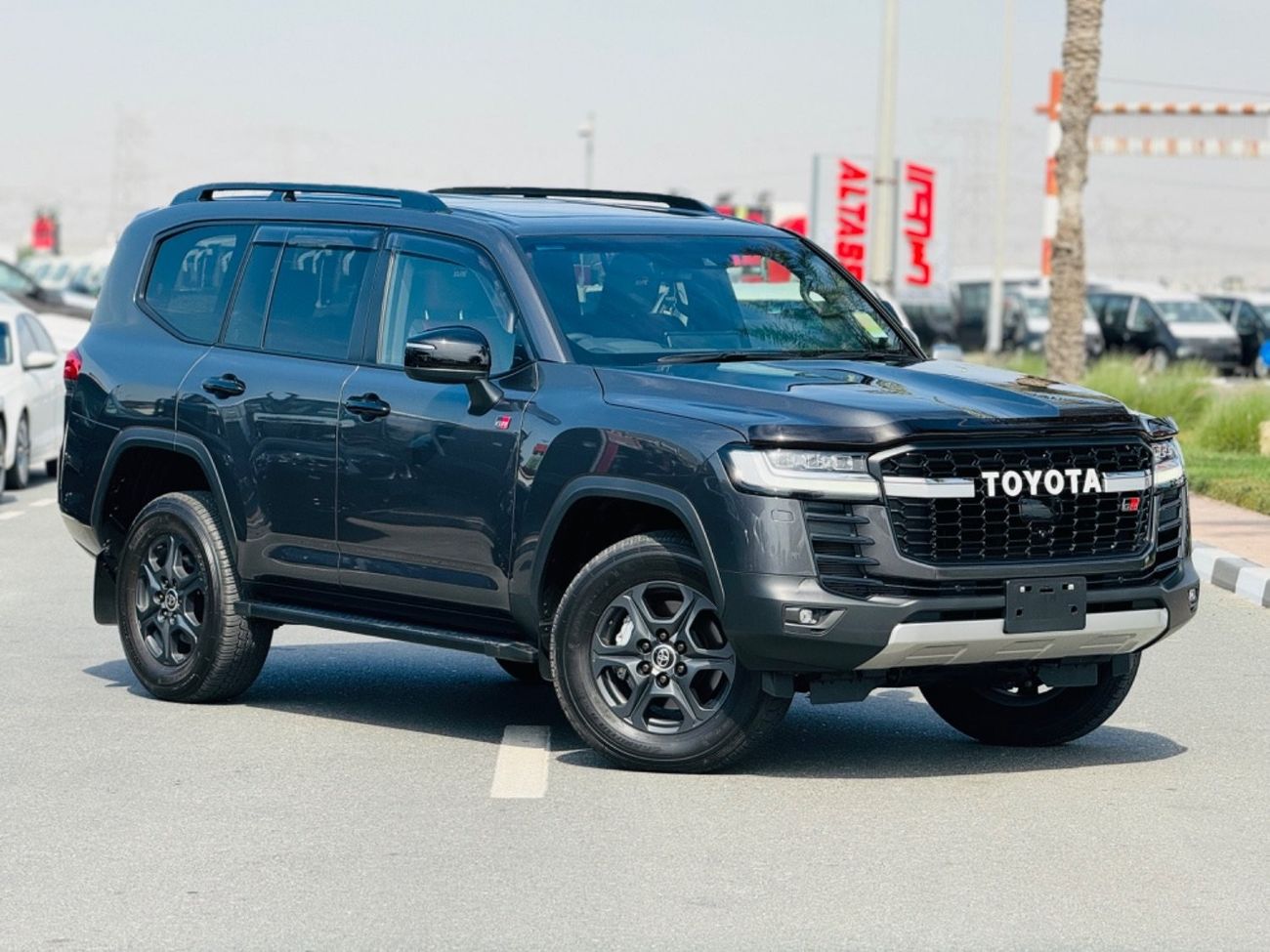 Toyota Land Cruiser Lc300 GR sports, Brand new RHD