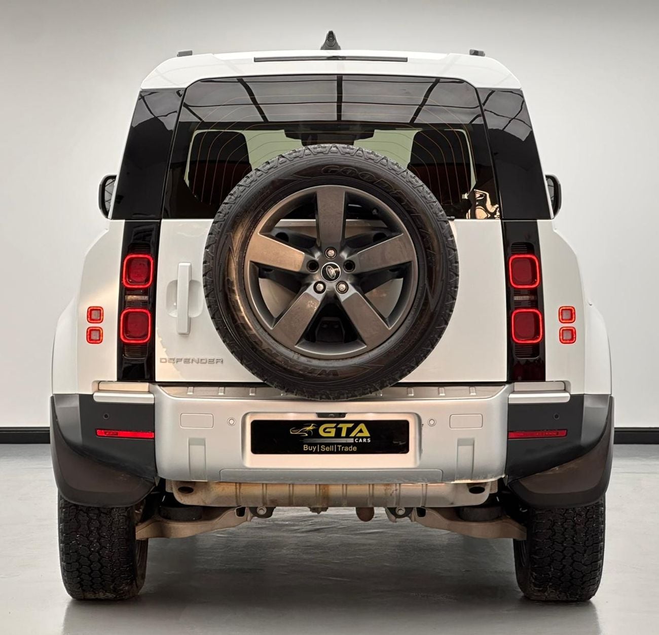 Land Rover Defender 2024 Land Rover Defender 110 SE P300, Sep/2028 Land Rover Warranty, Land Rover Full Service History,