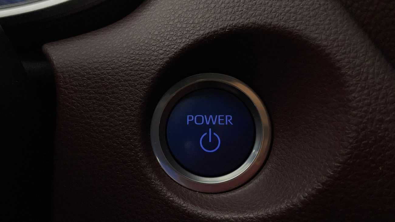 Toyota Corolla Cross GLI 1.8 | Zero Down Payment | Home Test Drive