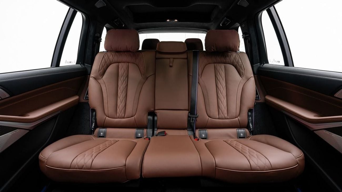 بي أم دبليو X7 M60i - 2025 - GCC - Under Warranty