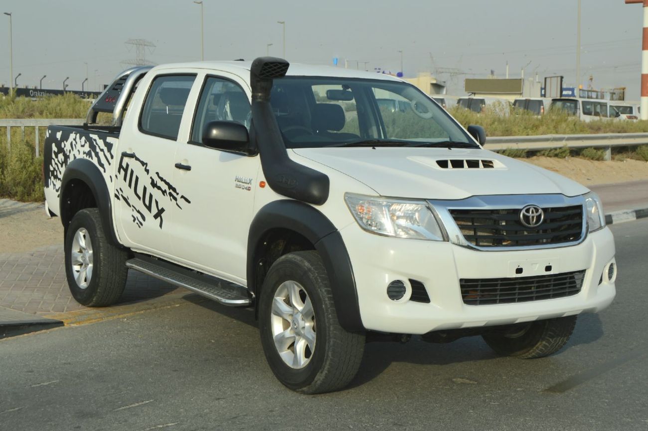 تويوتا هيلوكس Double cabin, perfect inside and outside