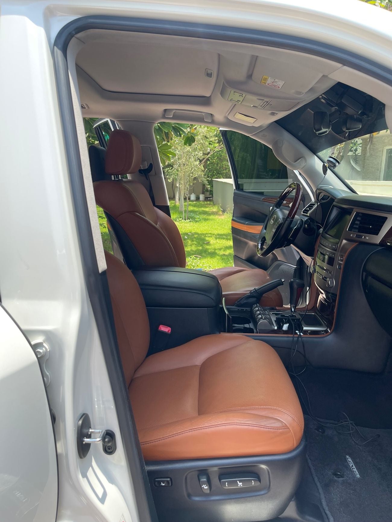 Lexus LX570 PLATINUM