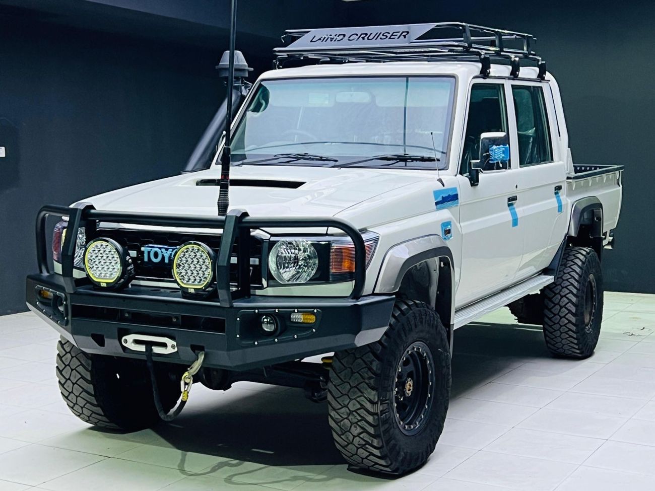 Toyota Land Cruiser Pick Up Double cabin 4.5L, perfect inside and outside