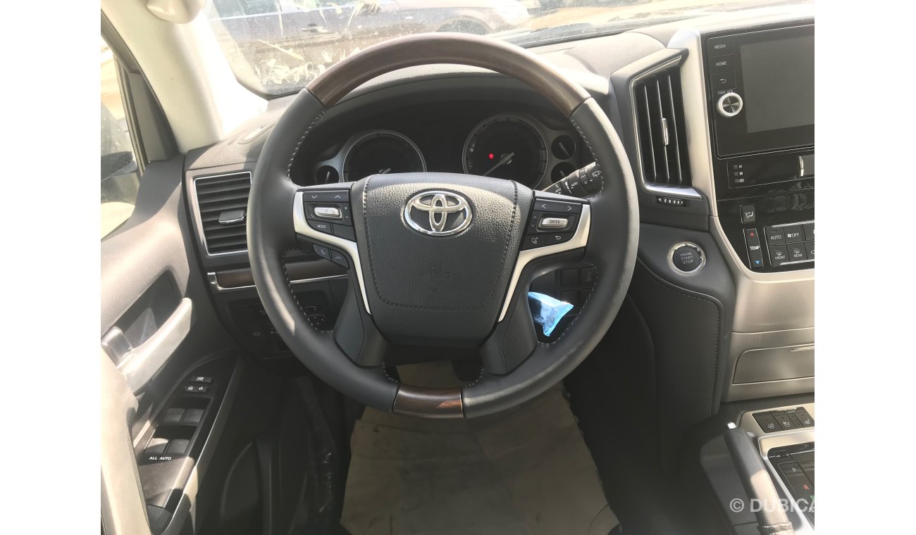 Toyota Land Cruiser V8 4.5L DIESEL with Leather Seats inside Black Interior