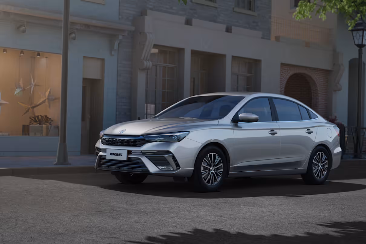 MG 5 exterior - Front Right Profile