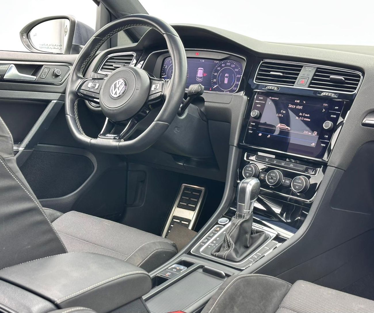 Volkswagen Golf R Base 2.0T 2019 Volkswagen Golf R, 1 Year Unlimited KM Warranty, Volkswagen Full Service History, GCC