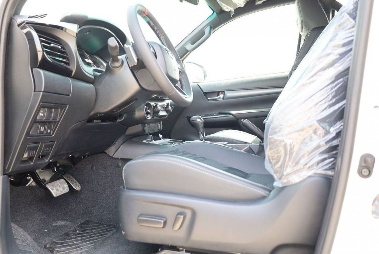 Toyota Hilux TOYOTA_HILUX_GR_2024_4.0L_GASOLINE_WHITE_COLOR