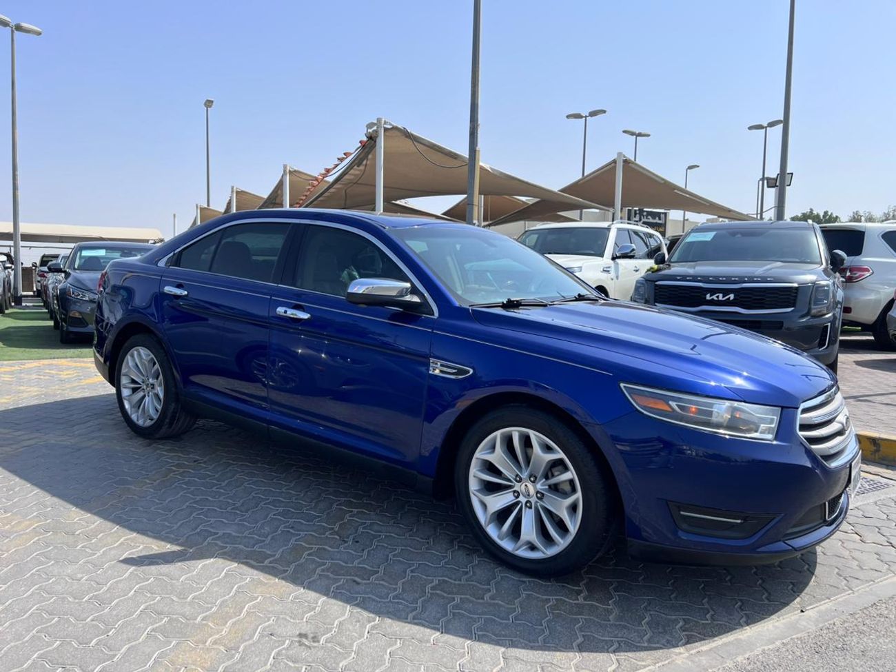 Ford Taurus VERY CLEAN CAR LOE MILEAGE