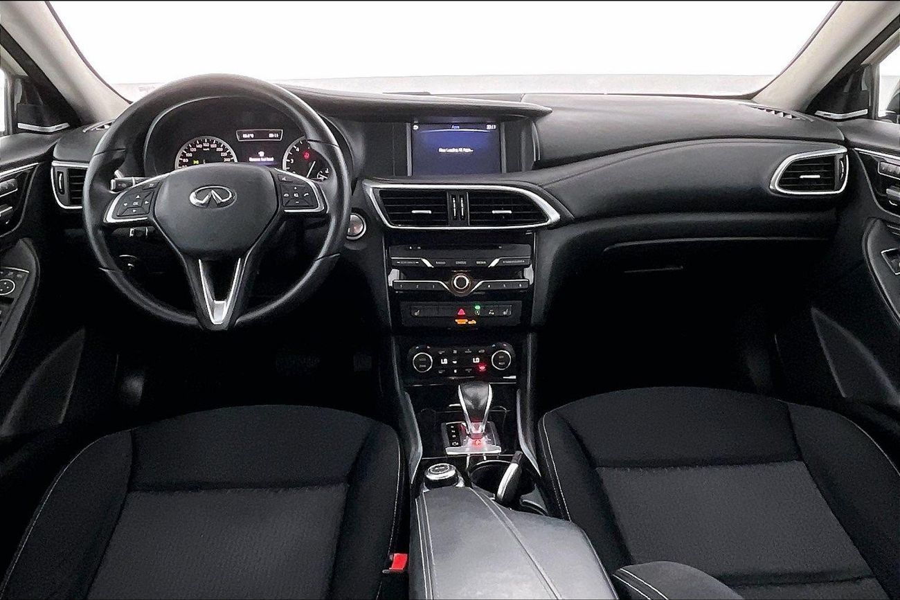 Infiniti QX30 Premium