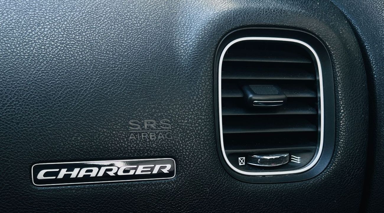 دودج تشارجر AED 870 PM | DODGE CHARGER SXT 2017 | V6 | GCC | MINT CONDITON