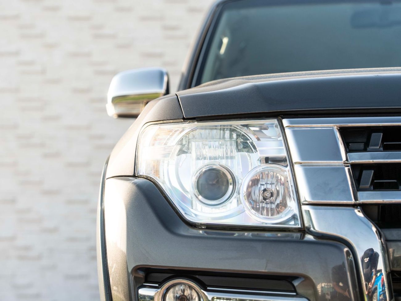 ميتسوبيشي باجيرو GLS Base 3.5L (7 Seater)