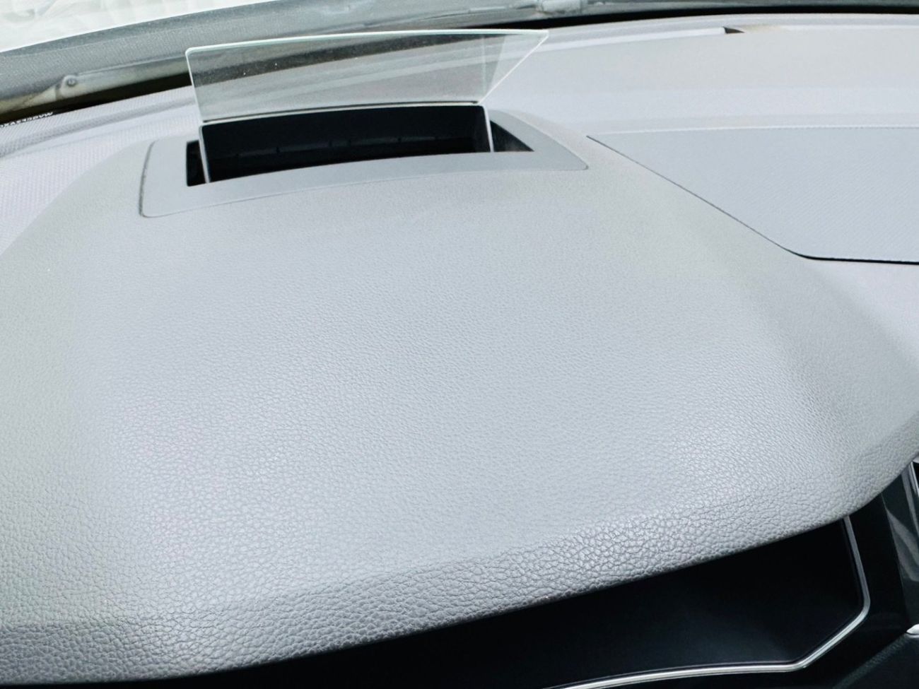 فولكس واجن تيجوان SEL 2.0L