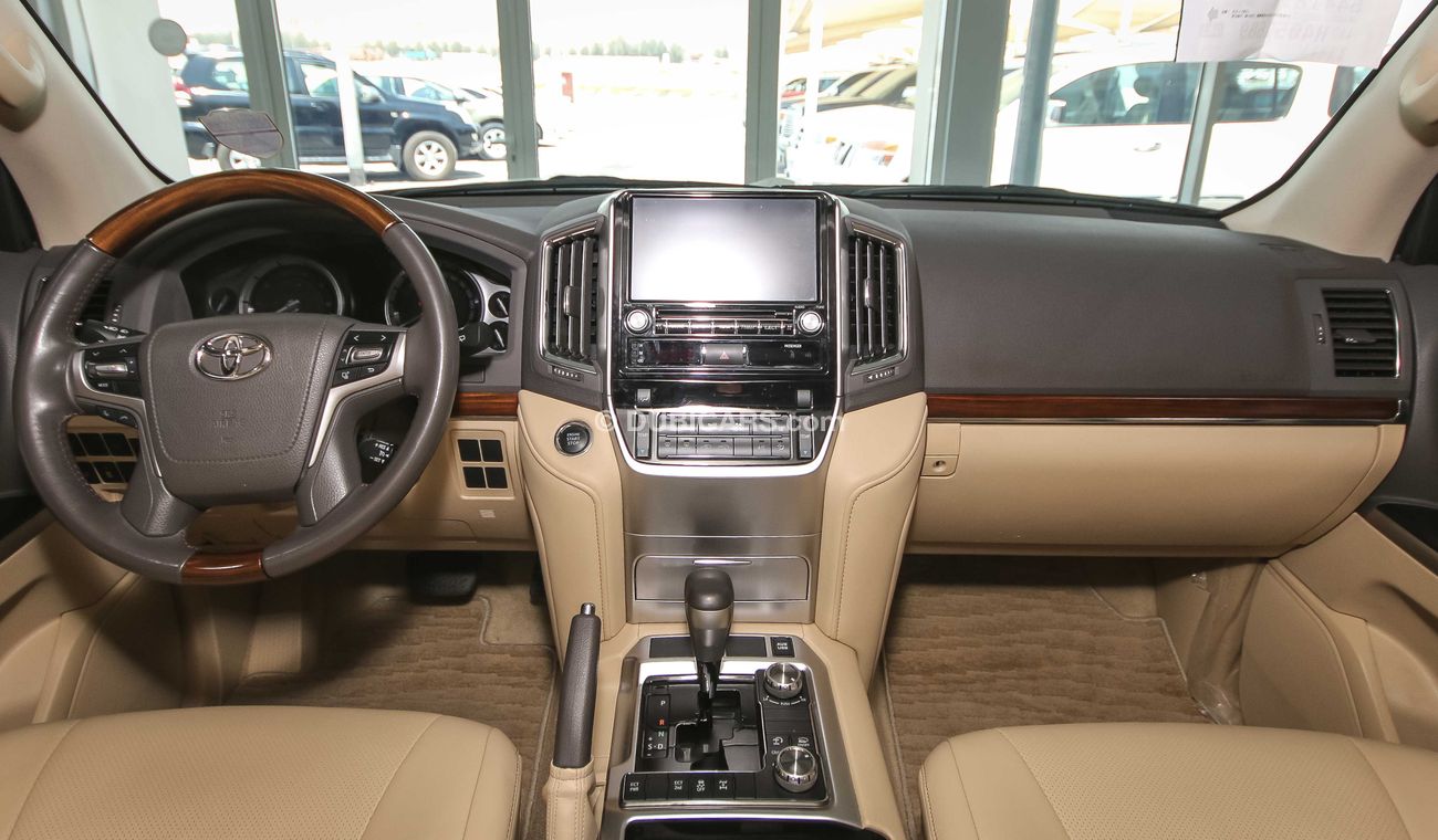 Toyota Land Cruiser GX.R V8 5.7