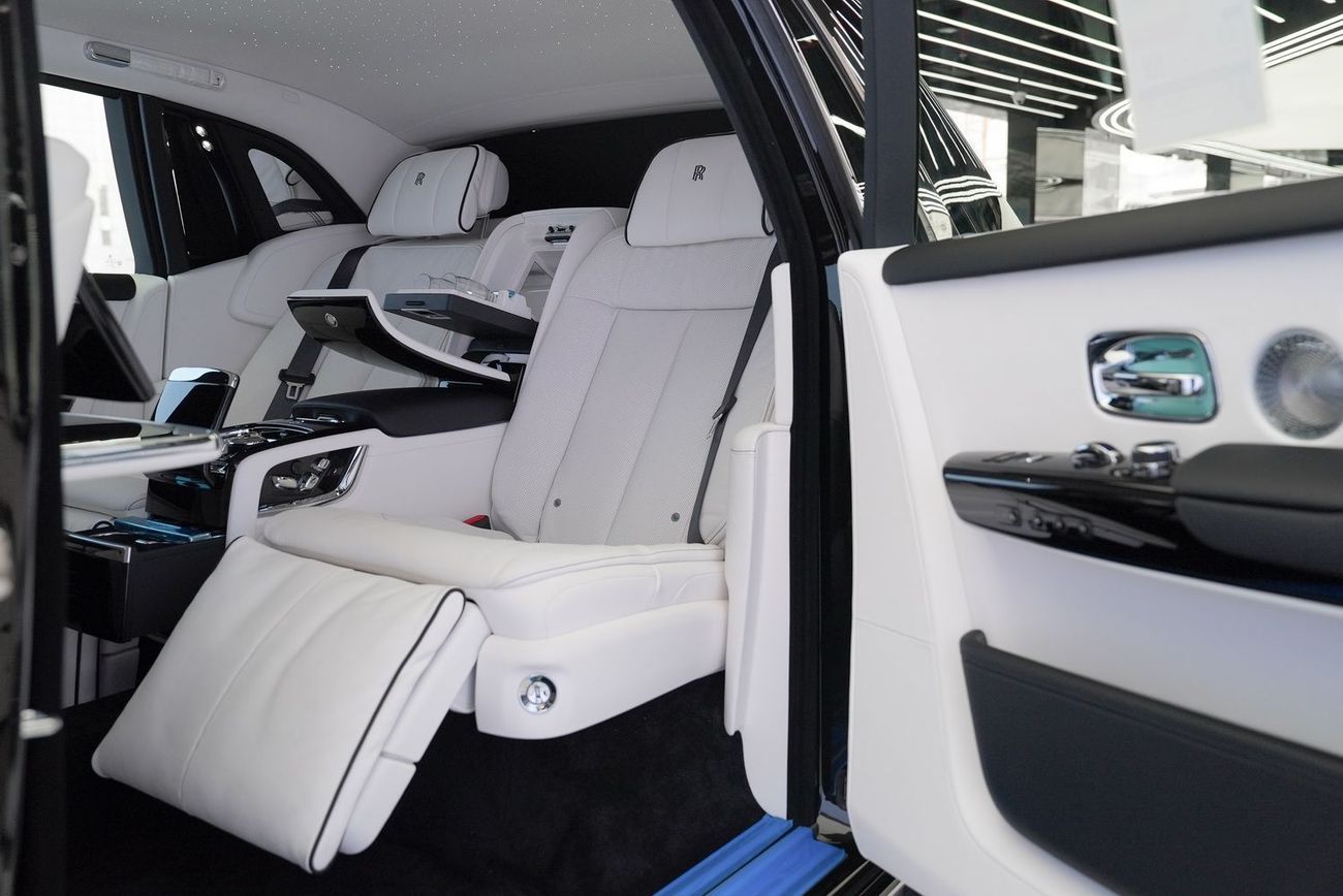 Rolls-Royce Phantom EWB 6.8L