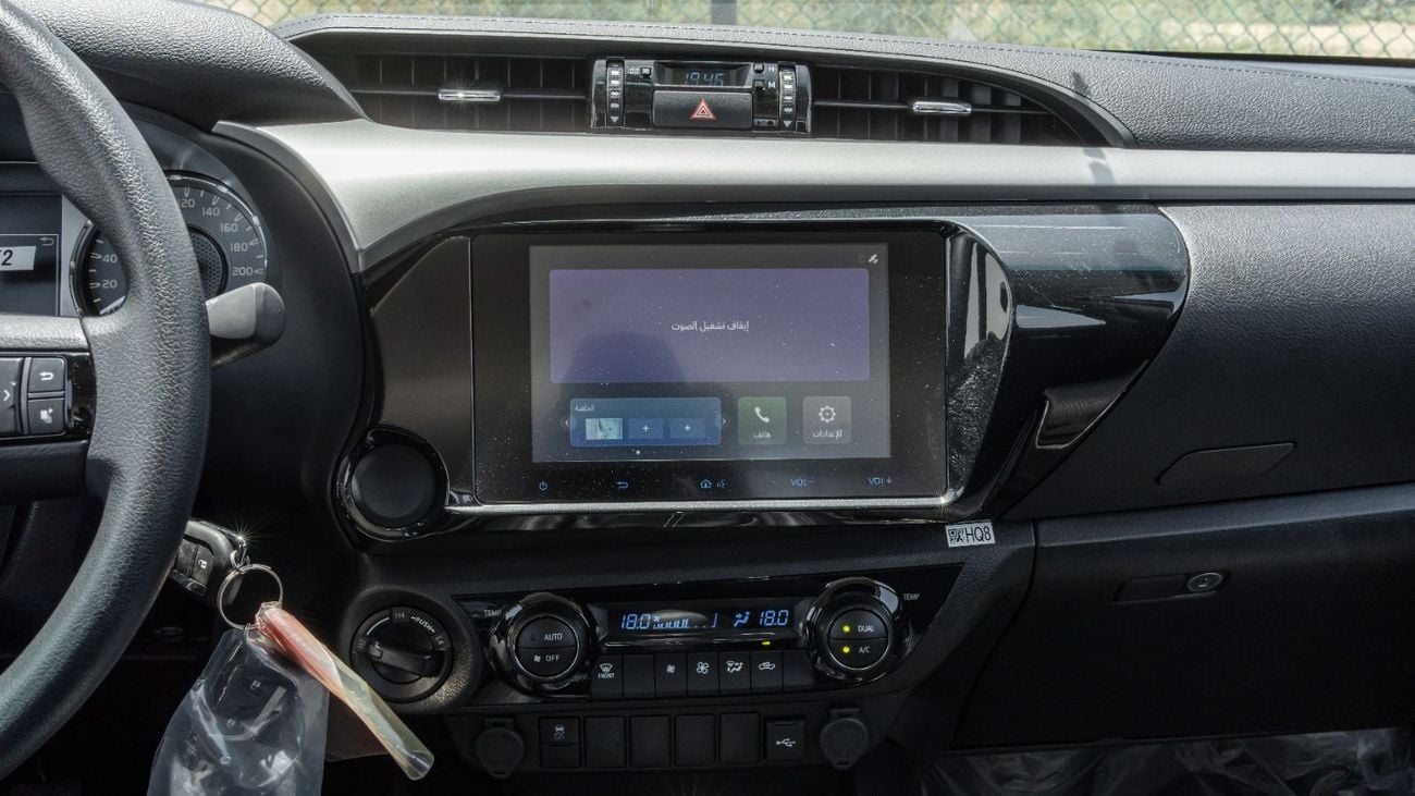 Toyota Hilux 2026 Toyota Hilux 2.4L MT Diesel DC (White-Black)