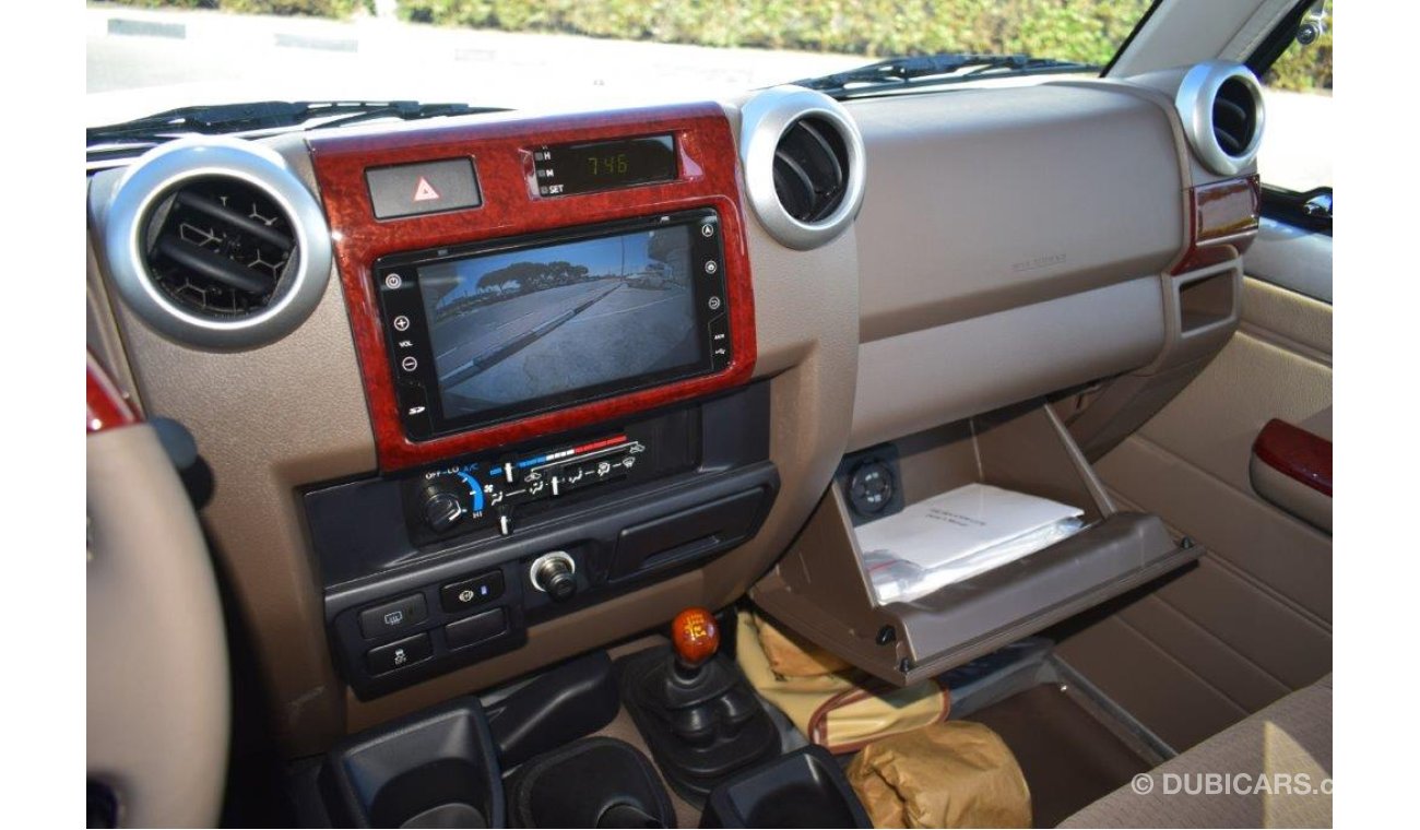 Toyota Land Cruiser Hard Top 71 SHORT WHEEL BASE XTREME V6 4.0L PETROL 5 SEAT MT