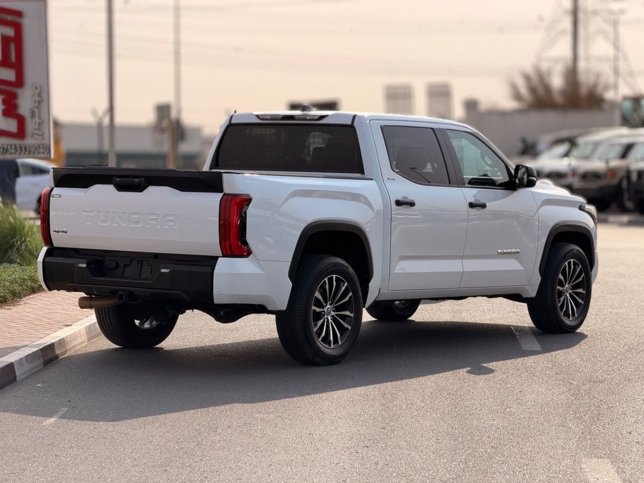 تويوتا تاندرا SR5 Premium 2024 model