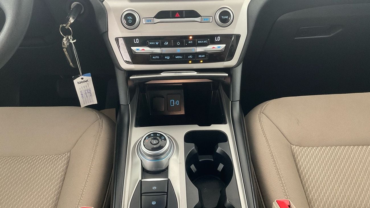 فورد إكسبلورر 3.3 AUTO 4WD BASE CLTH | شامل الضمان | 0 ﺪﻔﻋﺓ ﺃﻮﻟﻯ