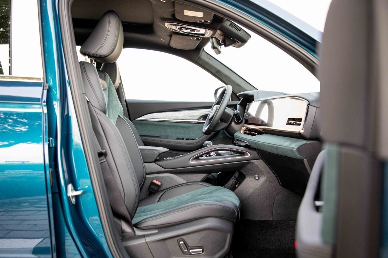 Geely Monjaro  2.0L - Blue inside Blue & Black| Export Only