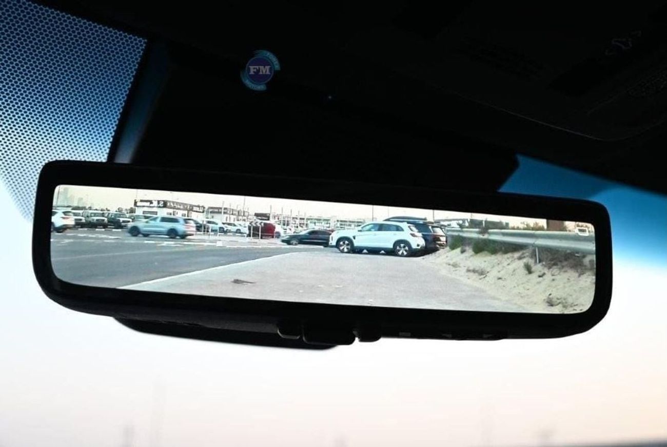 Toyota Camry Hybrid Lumiere 2.5L Petrol 5 Seater Automatic