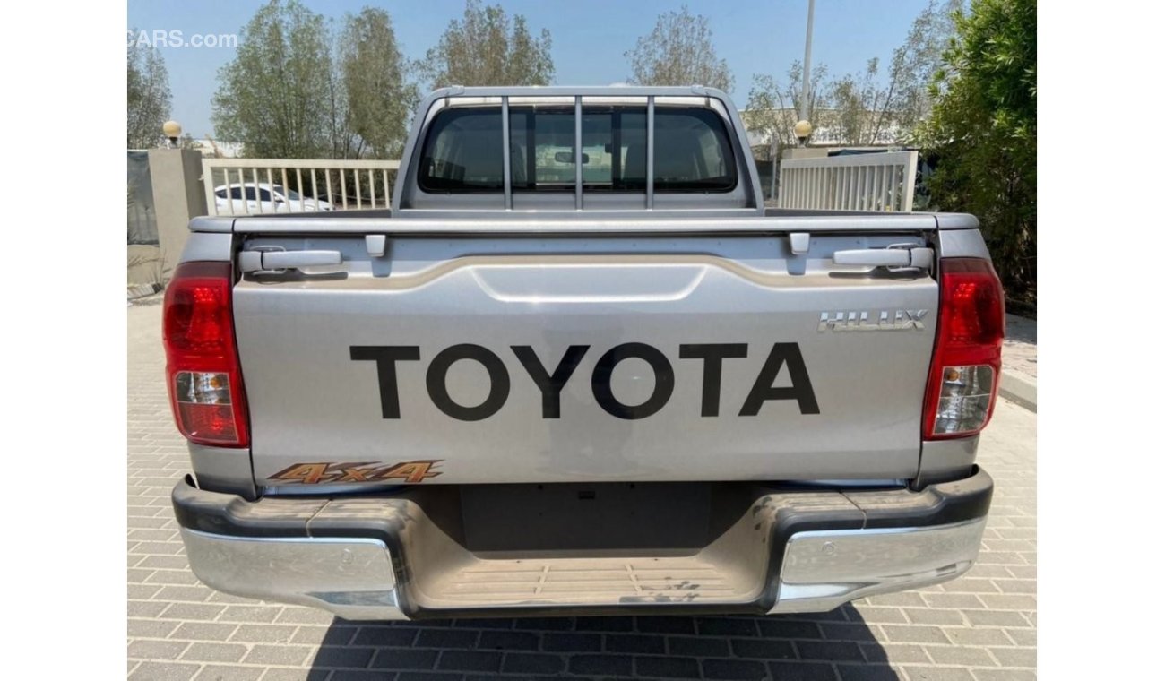 Toyota Hilux DC DIESEL 2.4L 4x4 6MT Plast Bump, AC, 6STR, AIR COMP, 2SPK, 2ABG, AVAILABLE IN COLORS