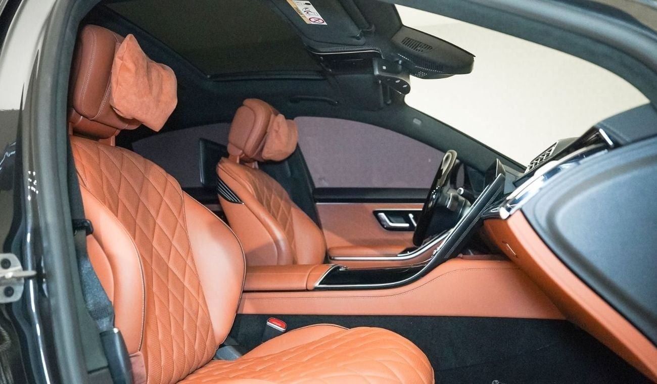 مرسيدس بنز S 580 4Matic AMG Line - AED 7,025 P/M - Warranty till 08/2028