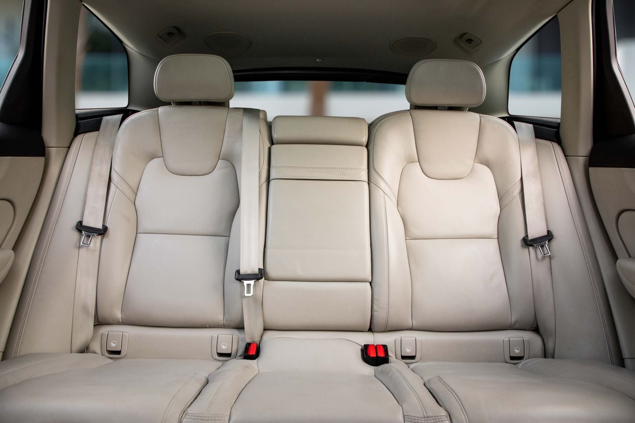 Volvo XC60 XC60 T5 Inscription | 2,057 P.M | 0% Downpayment | VOLVO SERVICED!