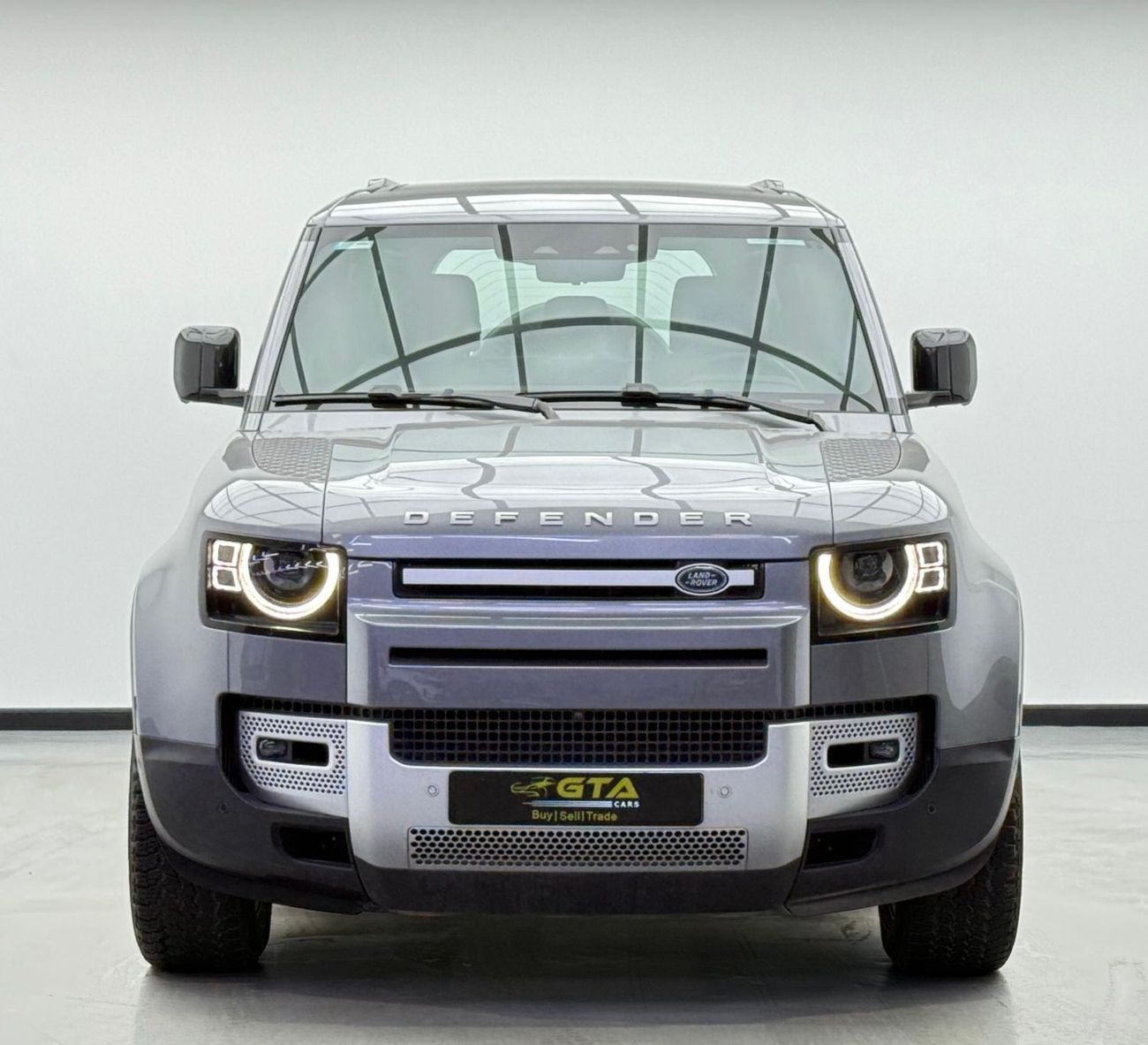 Land Rover Defender 2024 Land Rover Defender 110 SE P300, 2028 LR Warranty + Service Pack, Low Km, GCC