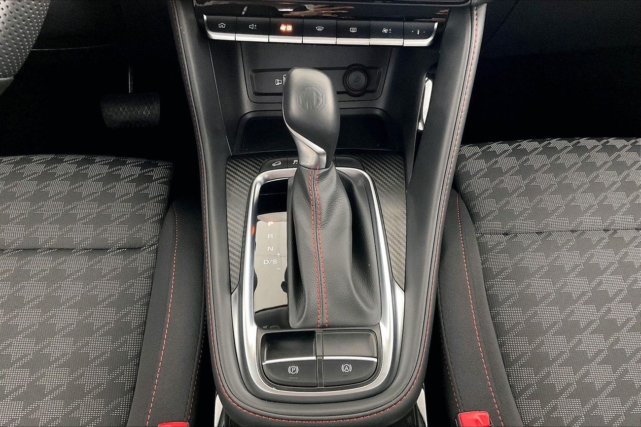 Volkswagen Touareg R-Line| 1 year free warranty | Exclusive Eid offer