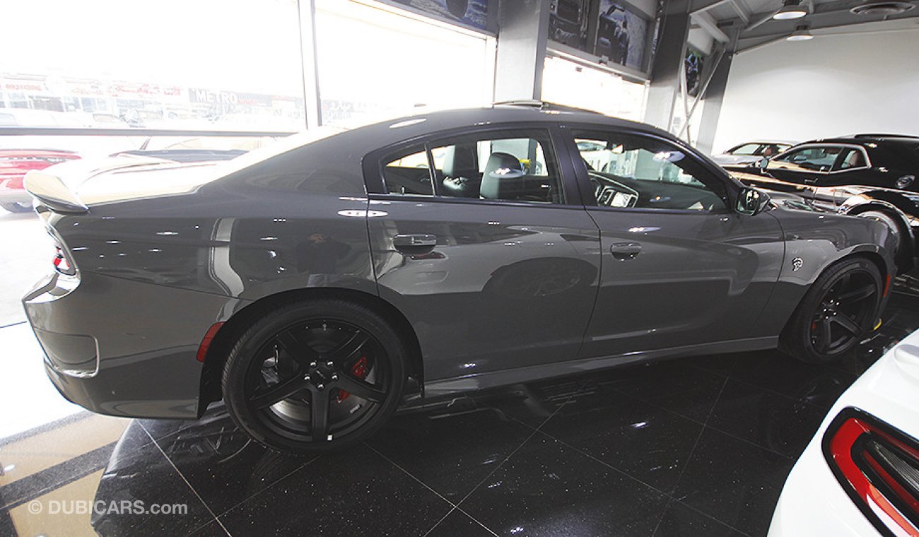 Dodge Charger Hellcat SRT, 6.2L, V8 HEMI, 0 km, GCC Specs with 3 Years or 100K km Warranty