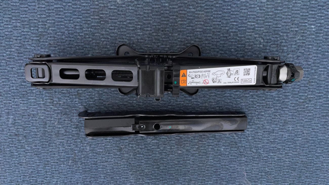 Ford Figo AMBIENTE 1.5 | Under Warranty | Inspected on 150+ parameters