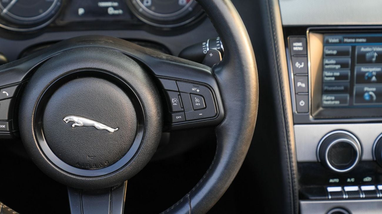جاكوار F Type S CONVERTIBLE 2014!! GCC SPECS!! WELL MAINTAINED